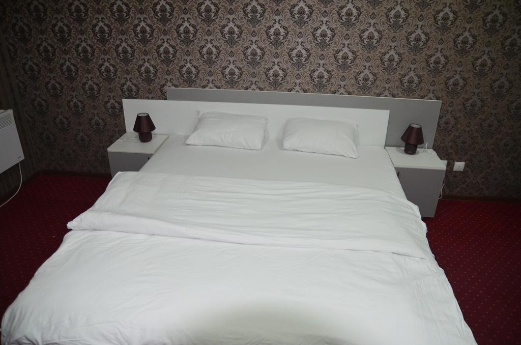 Dream Hotel Chisinau Bagian luar foto