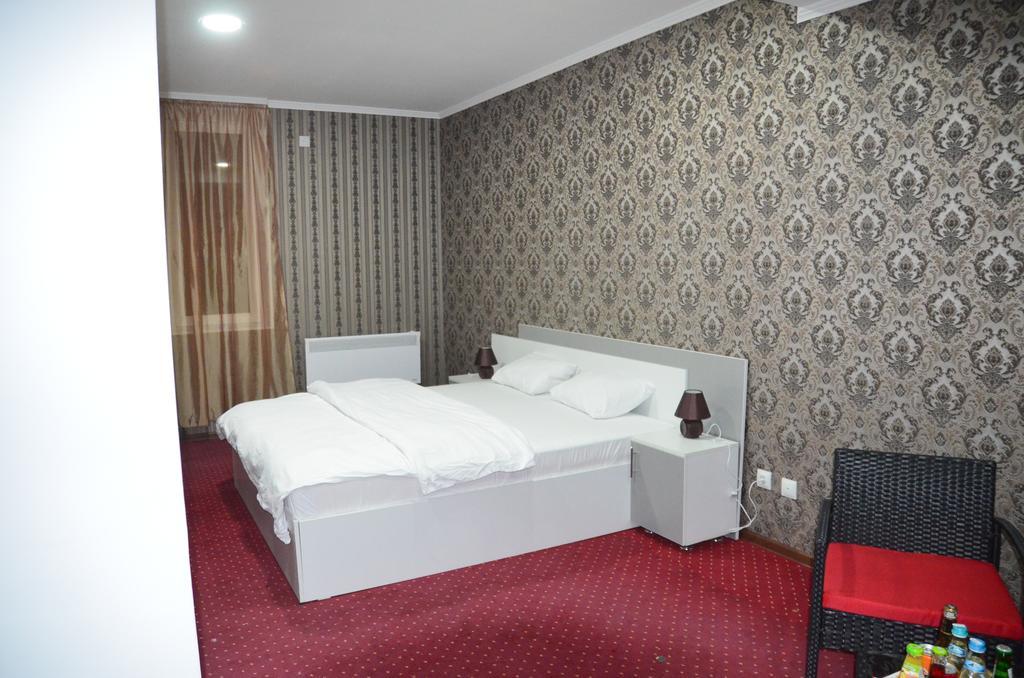 Dream Hotel Chisinau Bagian luar foto