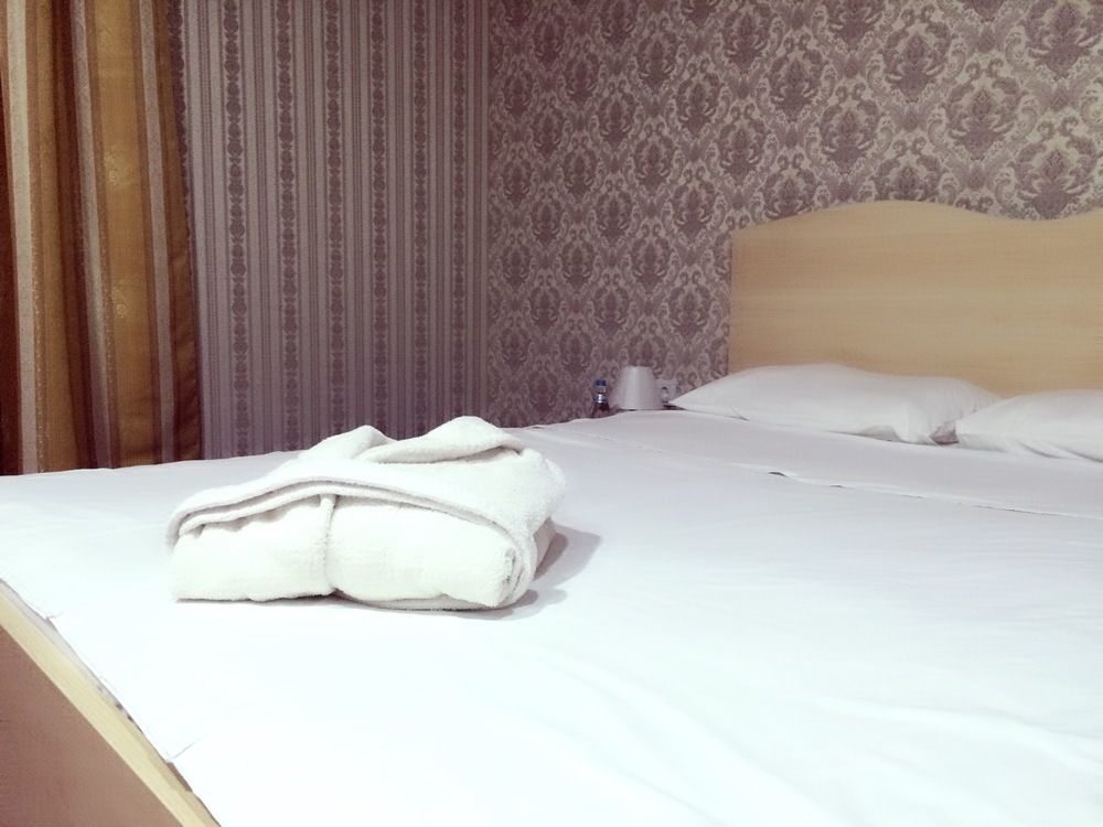 Dream Hotel Chisinau Bagian luar foto